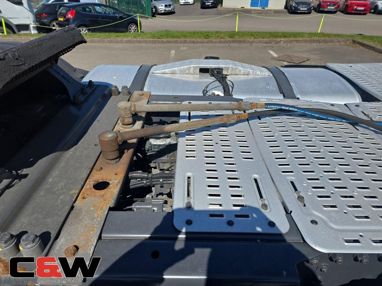 Vehicle image 11